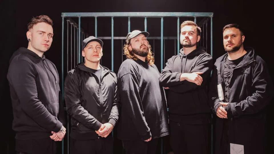 Avalanche Effect veröffentlichen "Letters To My Future Self" und neues Video zu "Bloom"