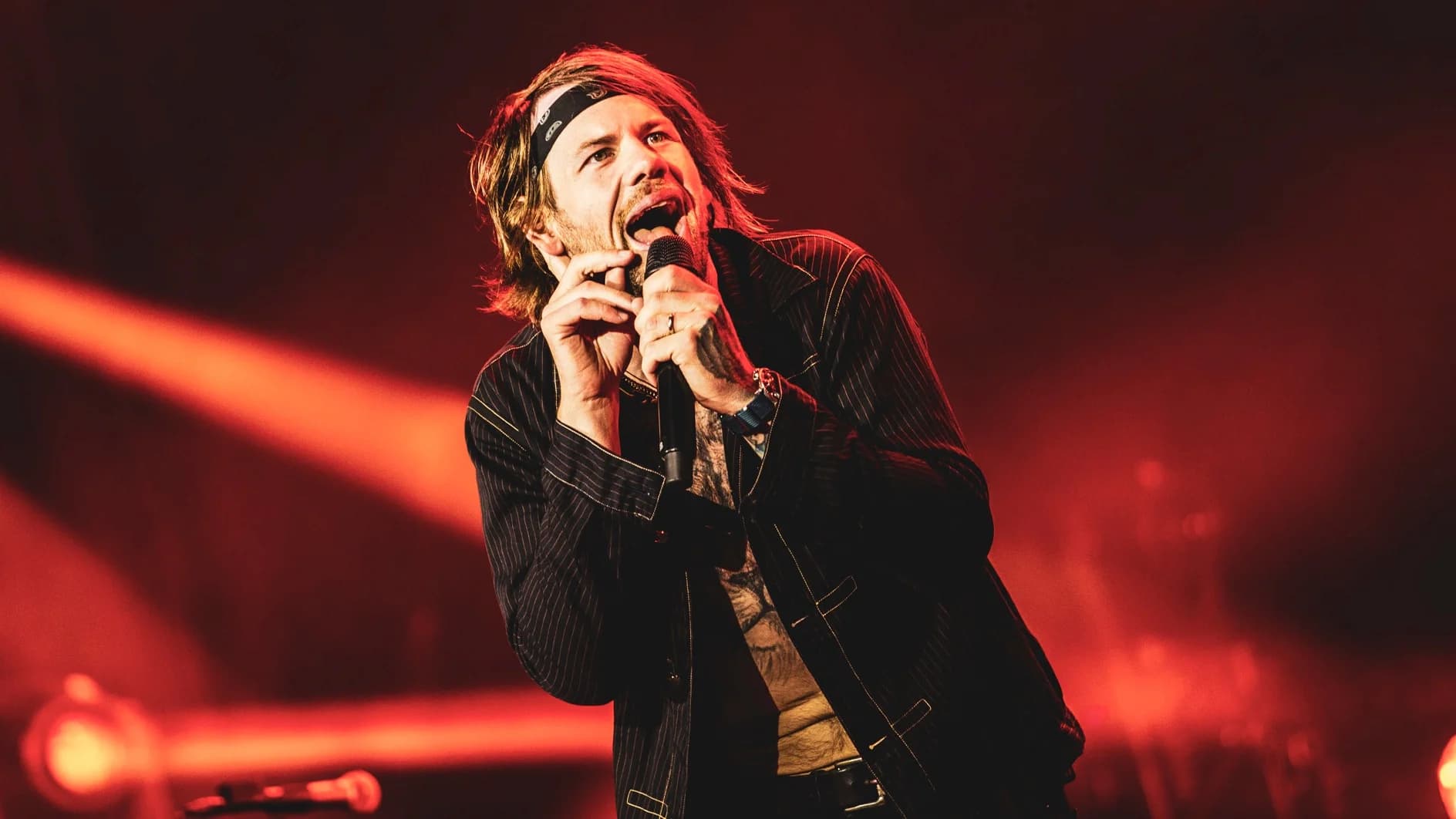 Beartooth fordern auf ihrer neuen Single „ATTN.“