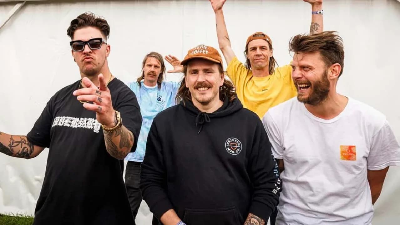 John Coffey melden sich mit ihrer neuen Single „TV People“ zurück