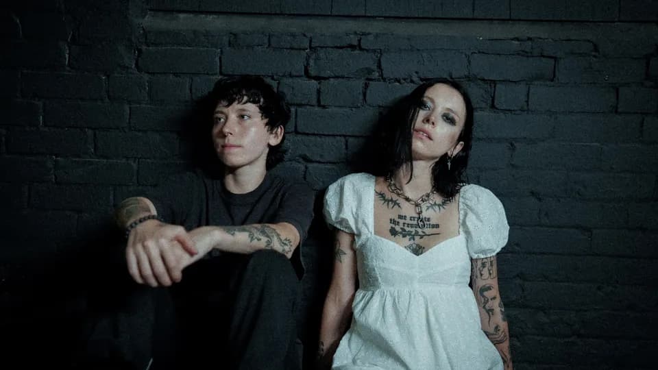 Softcults Debüt-Album „When A Flower Doesn’t Grow“ ist da