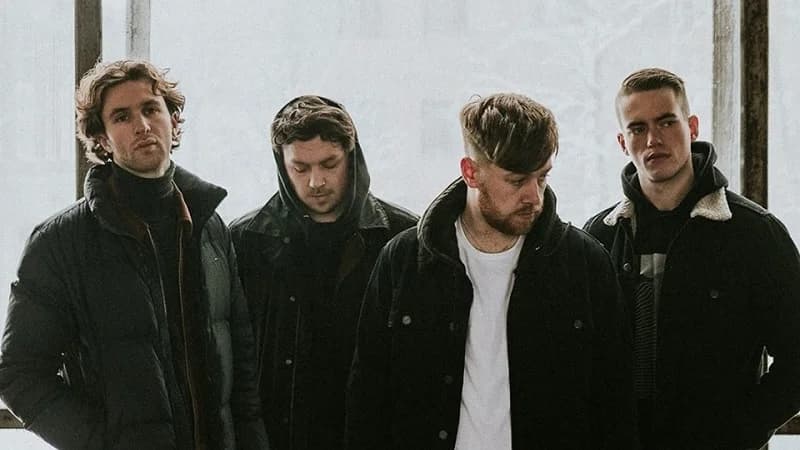Acres präsentieren ihre neue Single „Talking In Your Sleep“