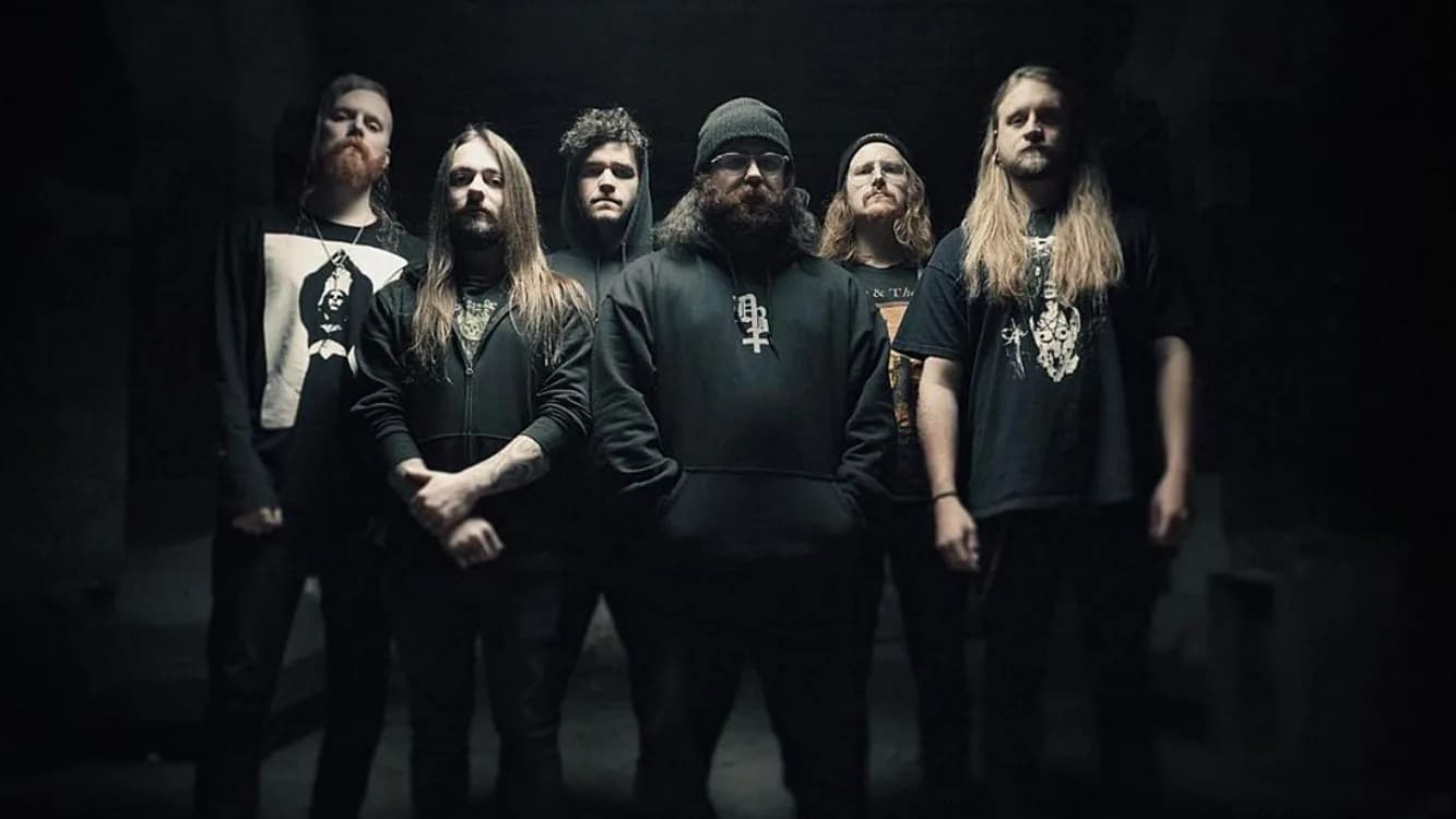 AngelMaker fordern auf ihrer neuen Single „Suffer Forever“