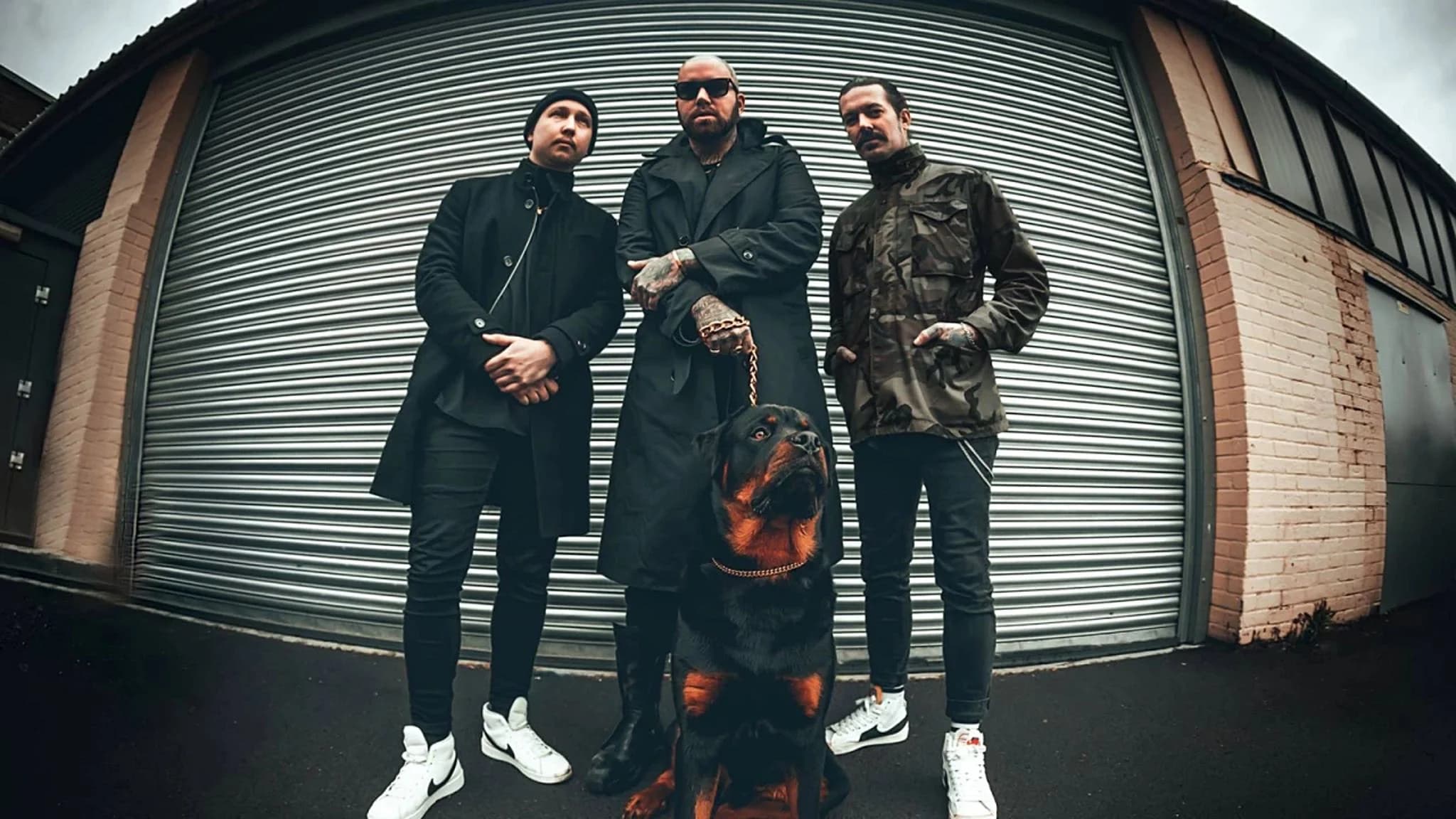 Attila sagen alle anstehenden Konzerte und Festivalauftritte in Europa ab