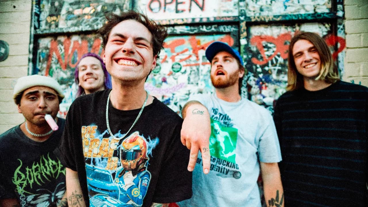 AVOID hauen ihre neue Single „Whatever“ plus Video raus