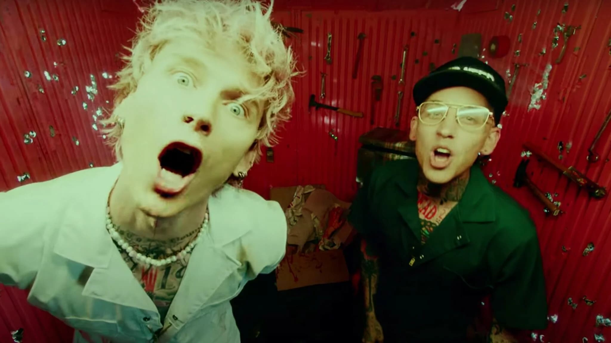 Blackbear und Machine Gun Kelly haben einen neuen Song für uns