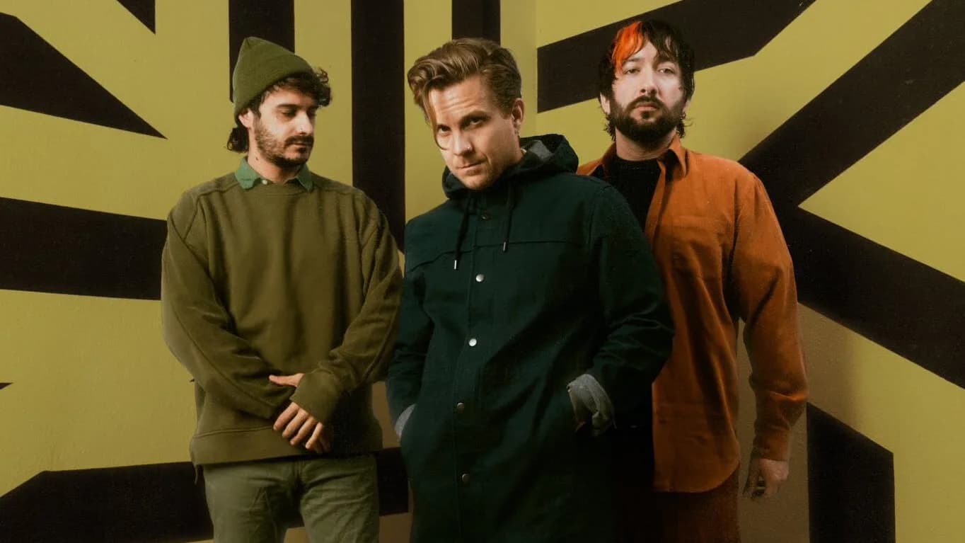 Broadside veröffentlichen ihre herzzerreißende Single „Bleu“