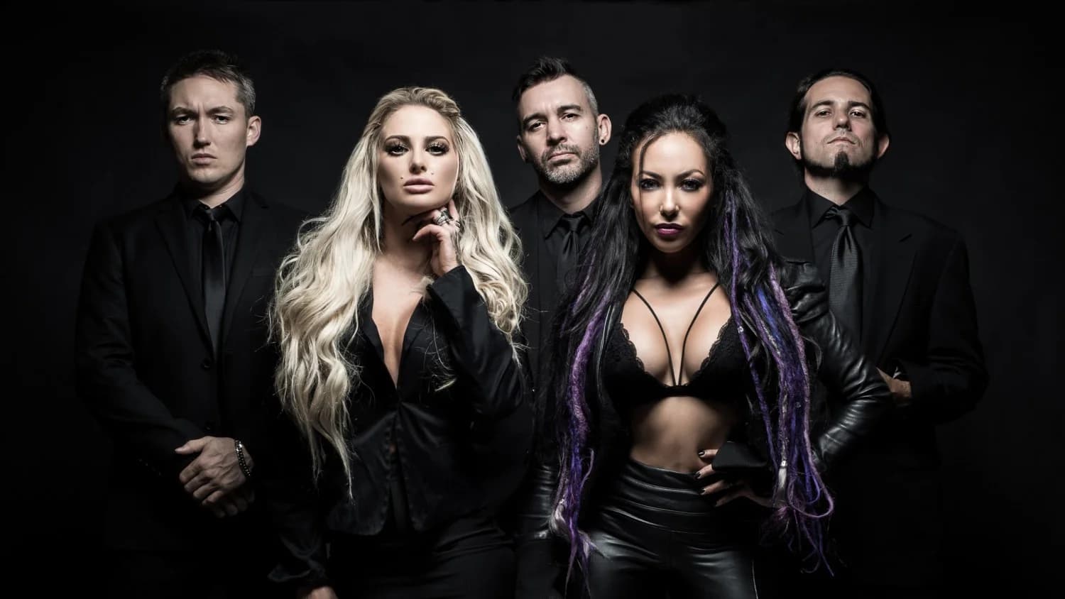 Butcher Babies präsentieren ihre neue Single „Sleeping With The Enemy“