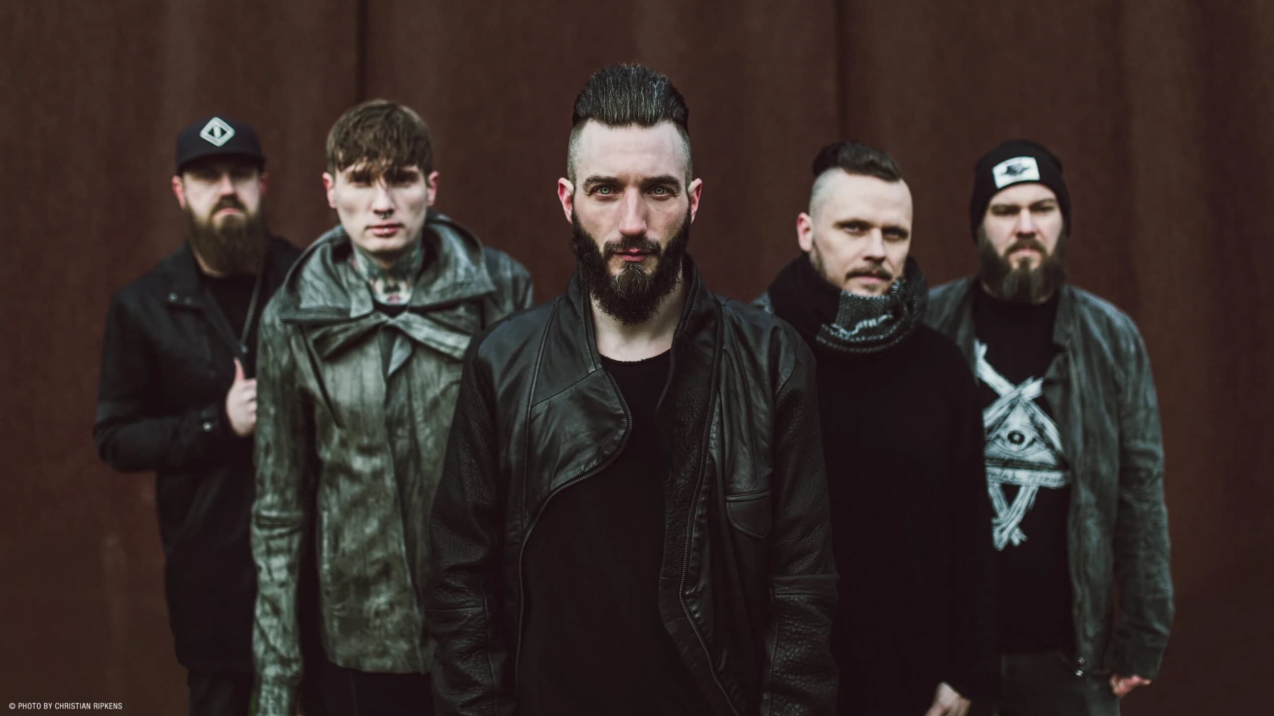 Caliban: Neue EP „Zeitgeister“ mit Neuauflagen in deutscher Sprache
