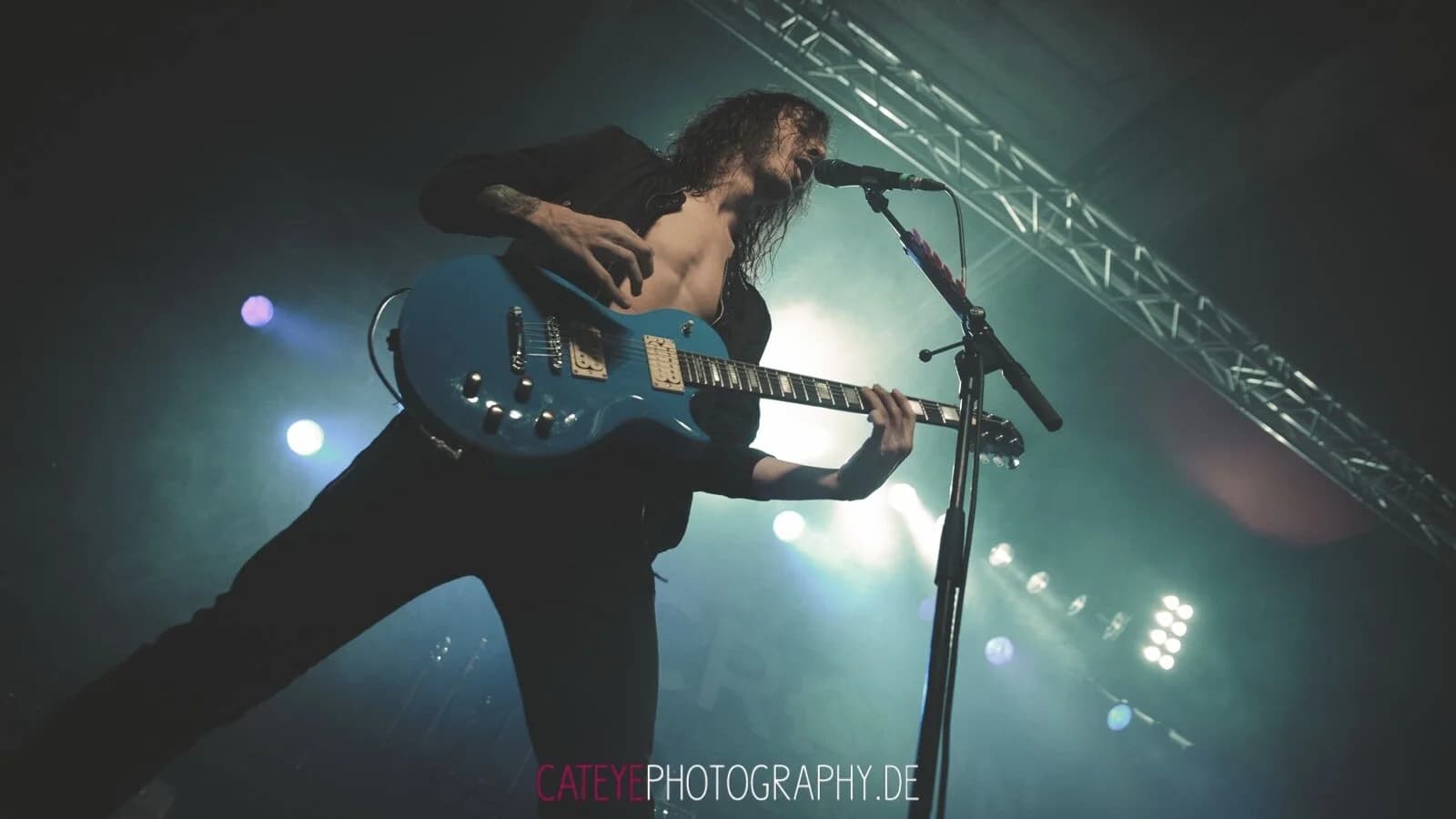 Crown The Empire: Brandon Hoover positiv auf den Coronavirus getestet