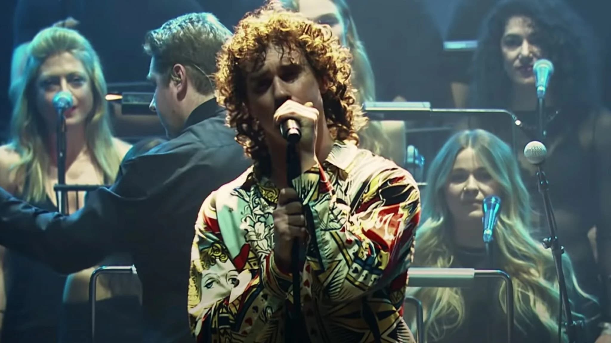 Don Broco: Seht die Performance von „Easter Sunday“ mit orchestraler Unterstützung