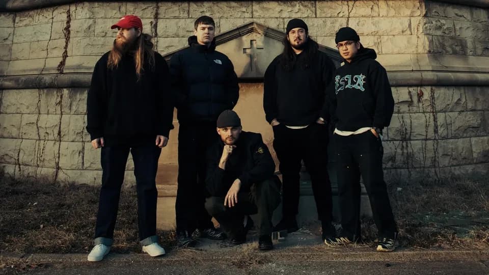 Unser Podcast: „Schlag ins Gesicht“ – Über Knocked Loose, Dance Gavin Dance und Omerta