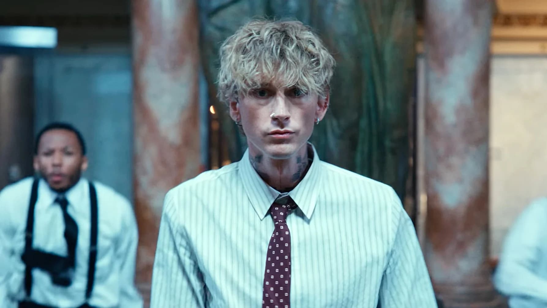 mgk hat seinen neuen Song „vampire diaries“ rausgehauen