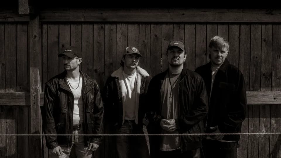Half Me veröffentlichen neue Single "Built On Your Blood"
