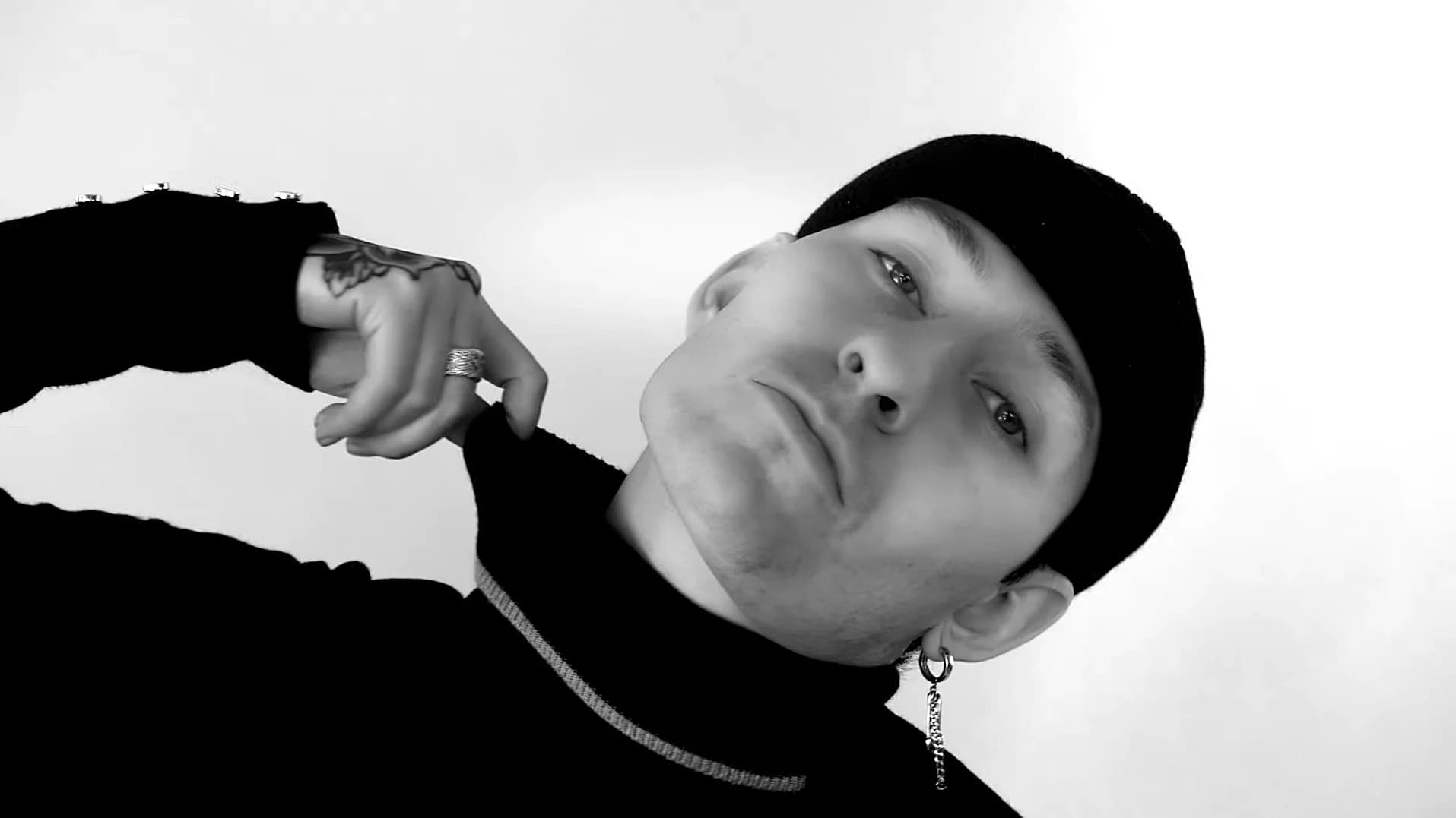 nothing, nowhere.: Hört jetzt das neue Album „Trauma Factory“