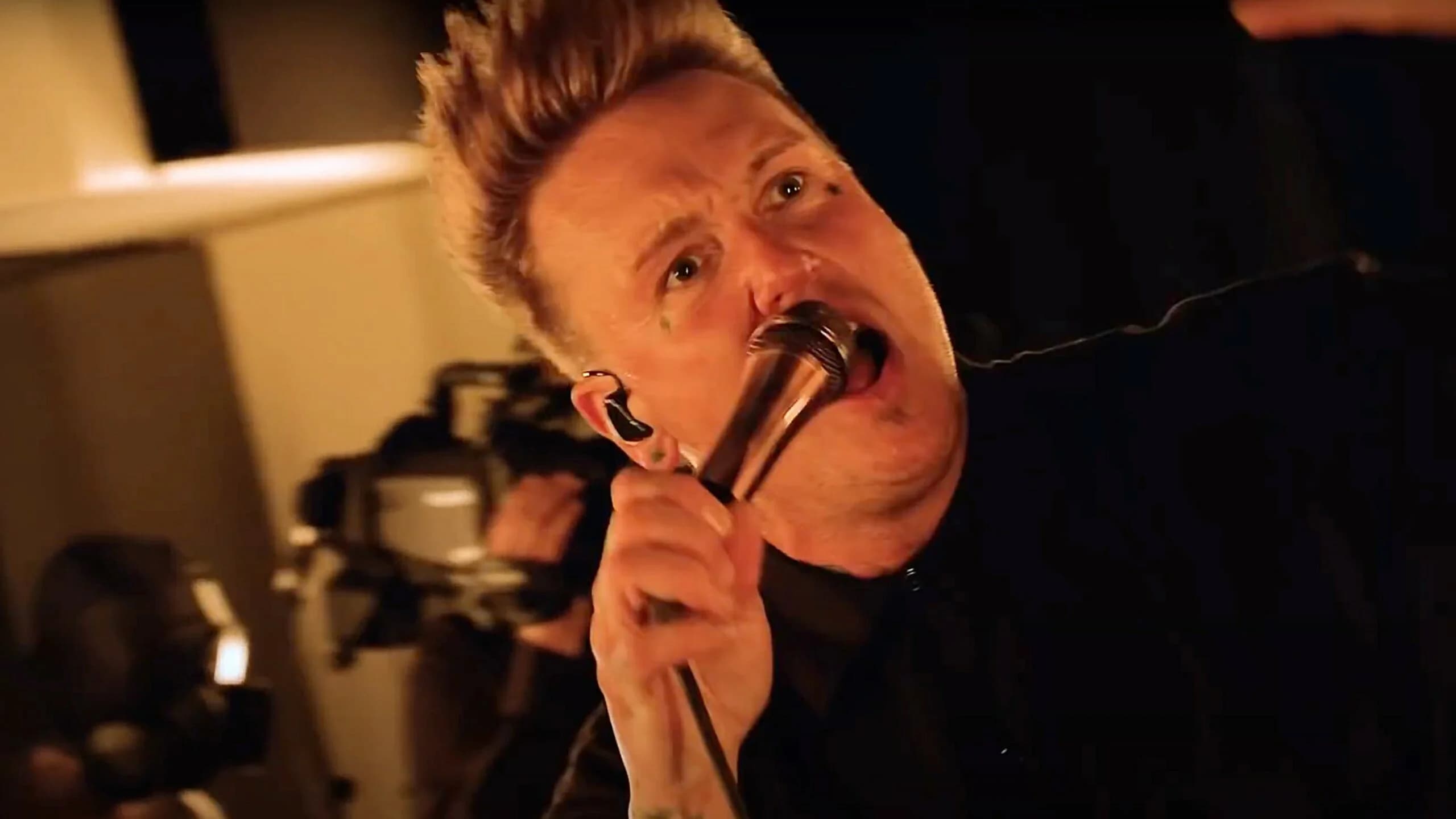 Papa Roach zeigen die Studio-Performance zu „Blood Brothers“