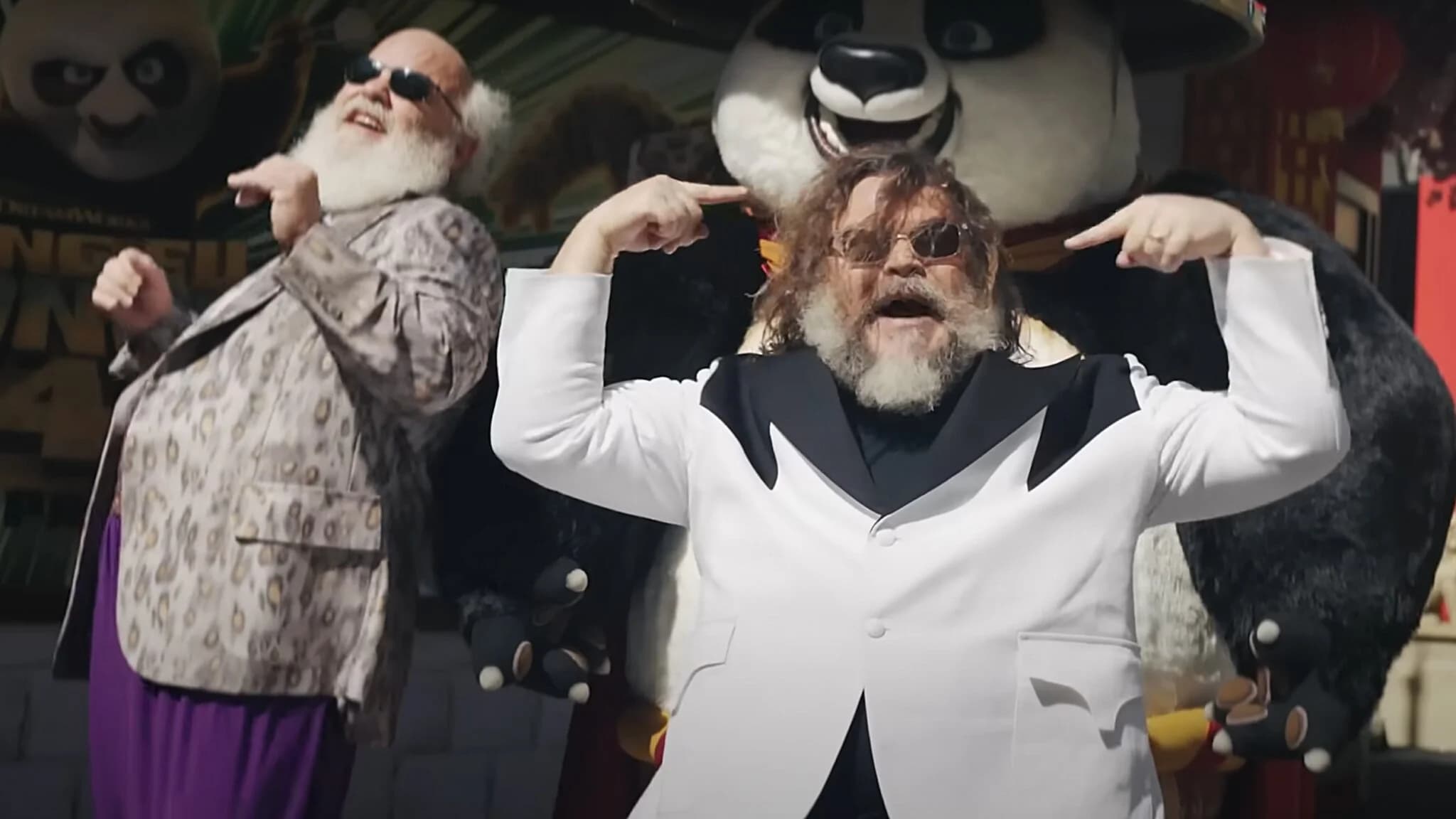 Tenacious D covern „…Baby One More Time“ von Britney Spears
