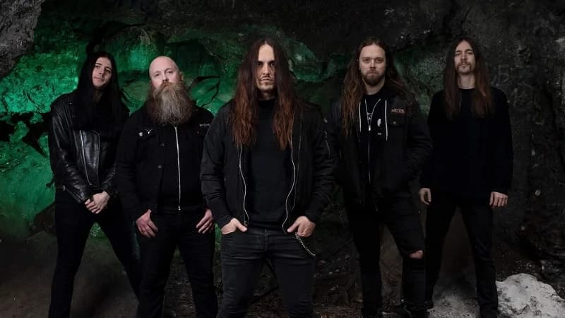 The Absence mit Cover des Bad Religion-Songs „Do What You Want“