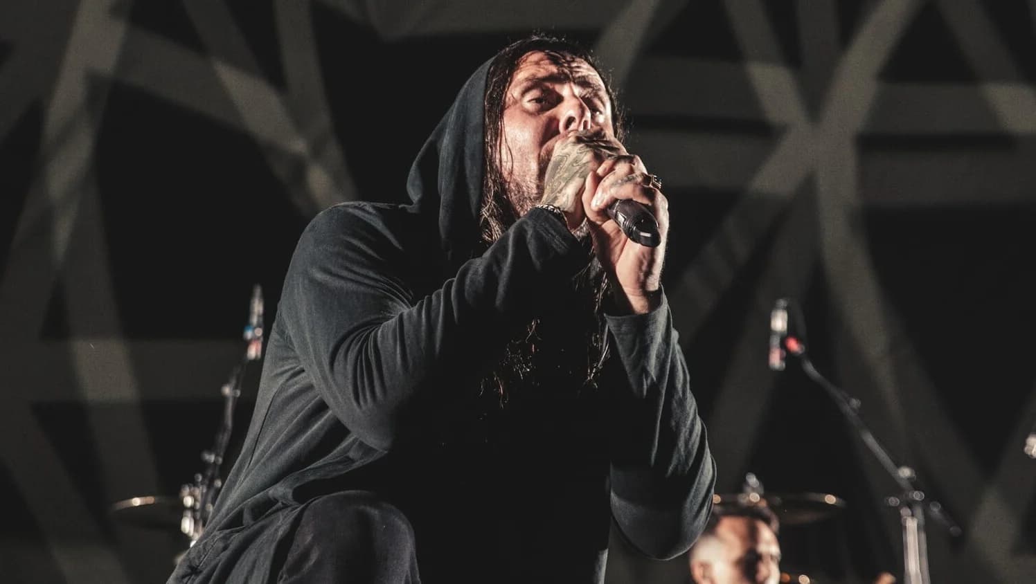 Thy Art Is Murder: CJ McMahon kotzt sich über Facebook, Instagram und Co. aus