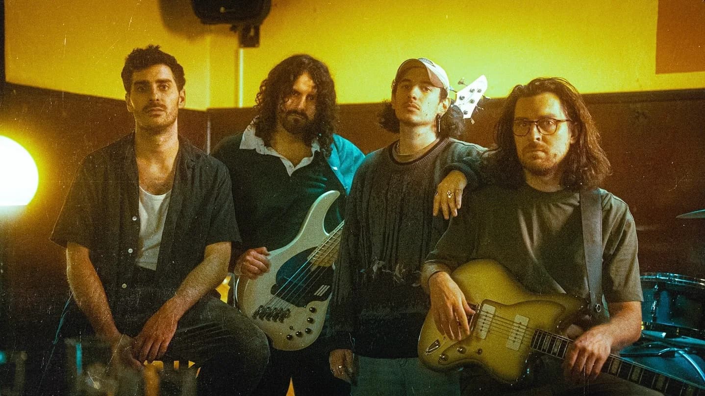 Vianova boxen ihre neue Single „Obsolete“ raus