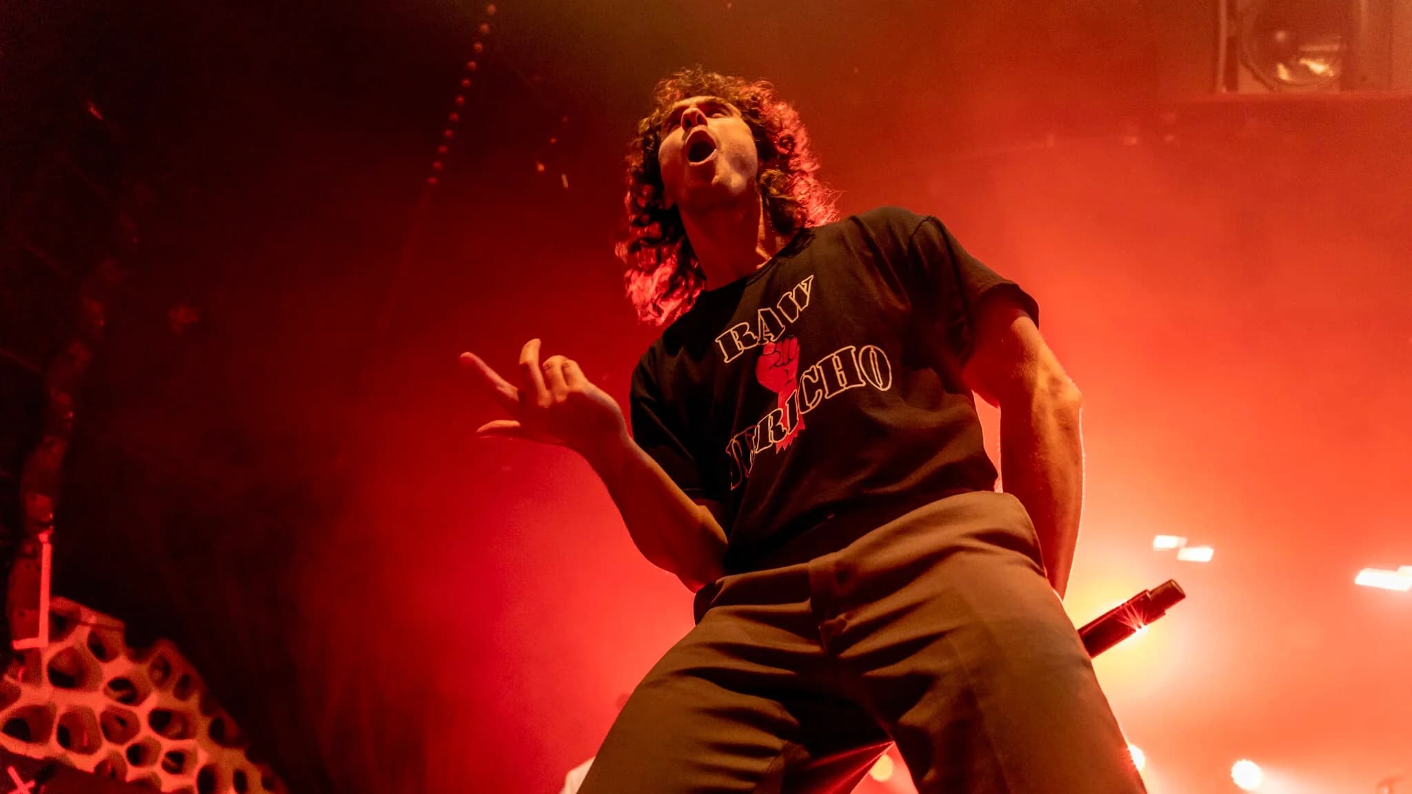 Don Broco laden uns zu ihrer „Birthday Party” ein