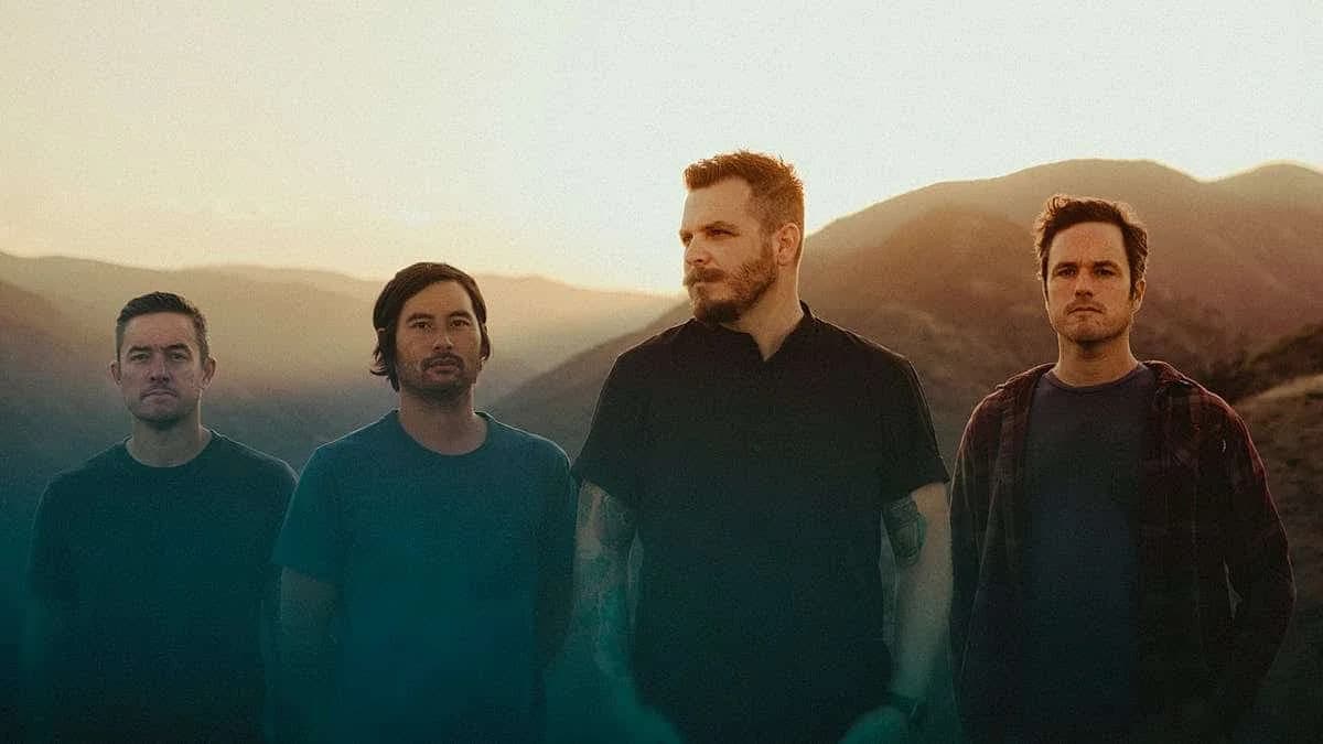 Thrice mit neuem Song „Dead Wake“; plus Akustik-Version zu “Scavengers”