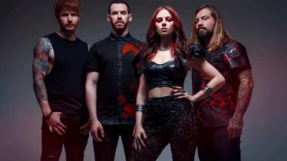 Beyond The Black im Interview: „Es ist wichtig, nicht komplett in den eigenen 4 Wänden zu bleiben“