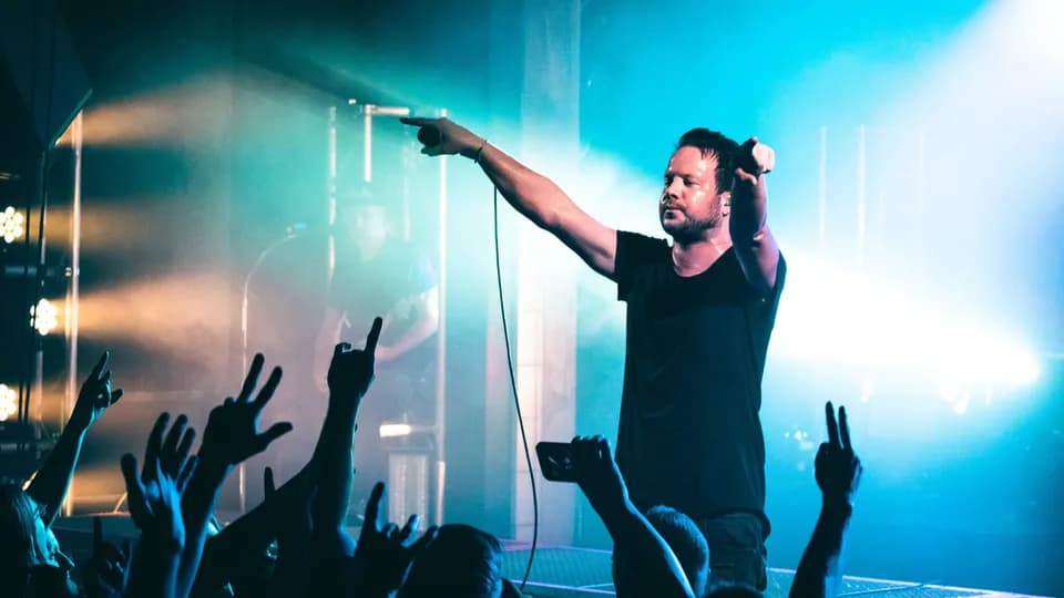 Emil Bulls: „Es ist nicht gesund, ein Album so lange mit dir rumzutragen“