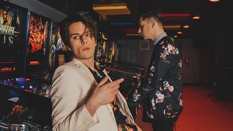 iDKHOW präsentieren neues Musik-Video zu „The Climb“