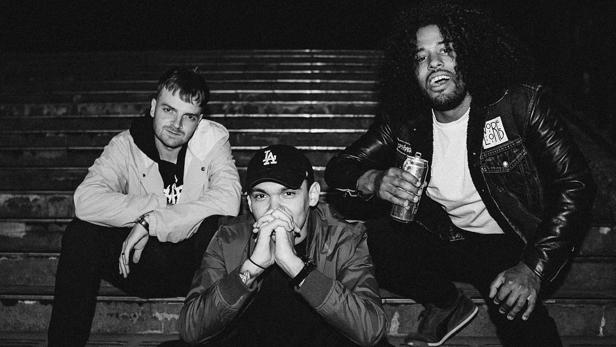 Issues melden sich (vermutlich) ein letztes Mal mit ihrer neuen Single „Since I Lost You“ zu Wort