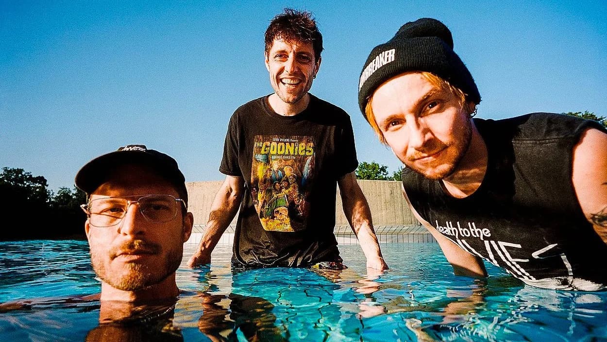 Itchy servieren den Titeltrack zu ihrem anstehenden Album „Dive“