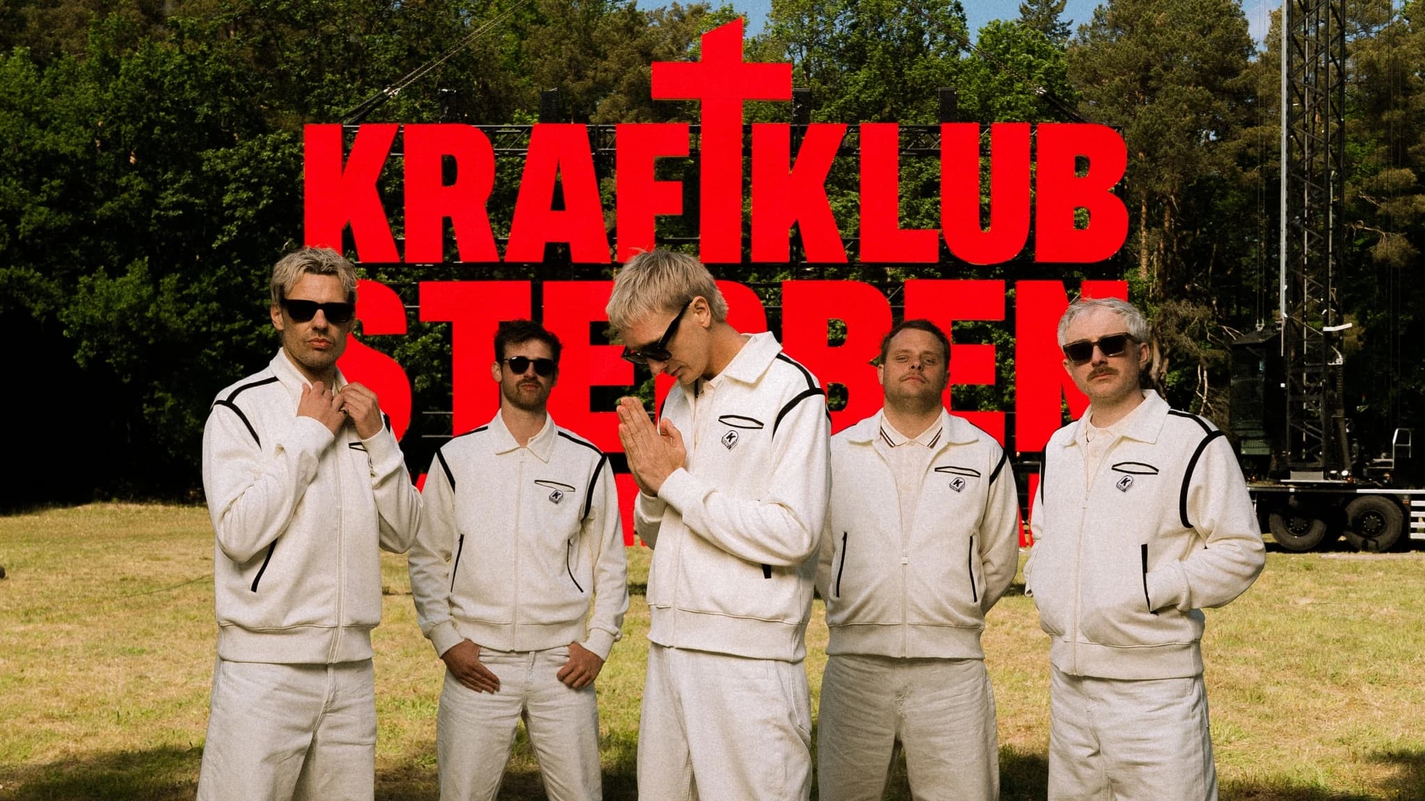 Live bei: Kraftklub + Lovehead live in Düsseldorf
