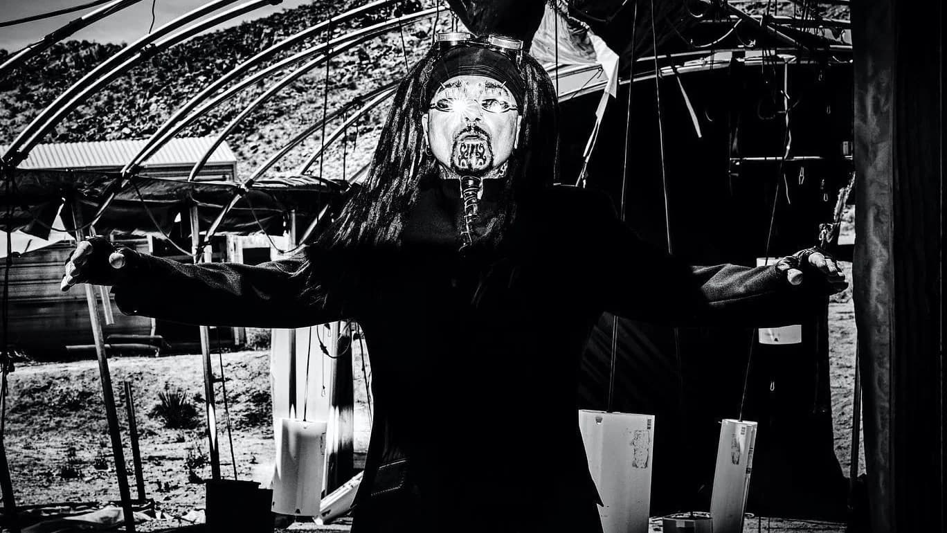 Ministry: Hört die neue Single „Search And Destroy“
