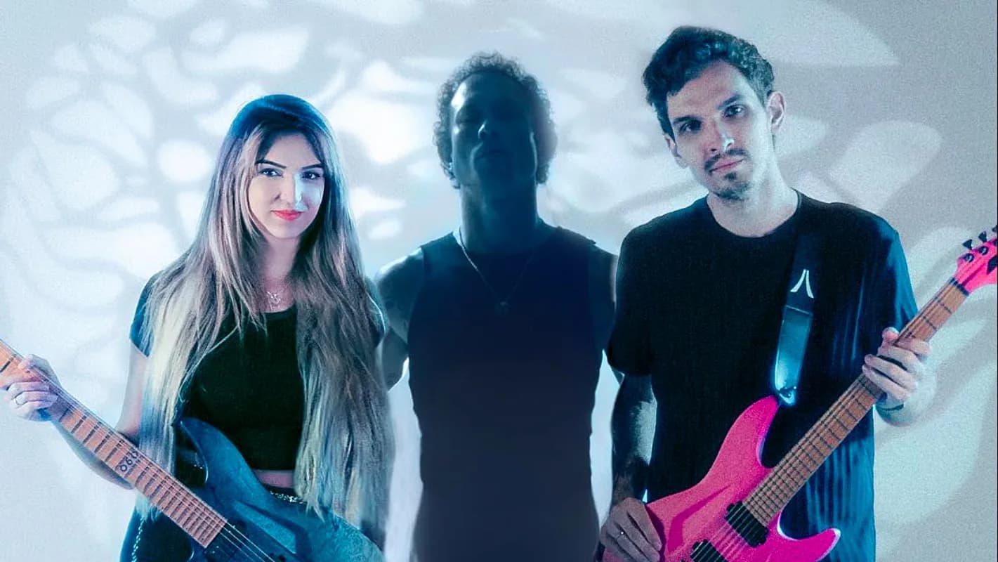 Nik Nocturnal veröffentlicht „Fall Forever“ mit Matt Heafy (Trivium) & Paula Carregosa