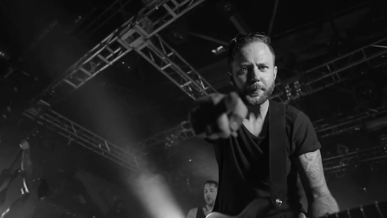Raised Fist präsentieren ihren neuen Song „Venomous“