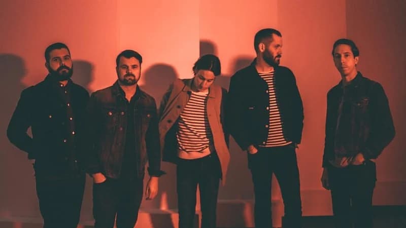 SILVERSTEIN präsentieren „Mirror Box“