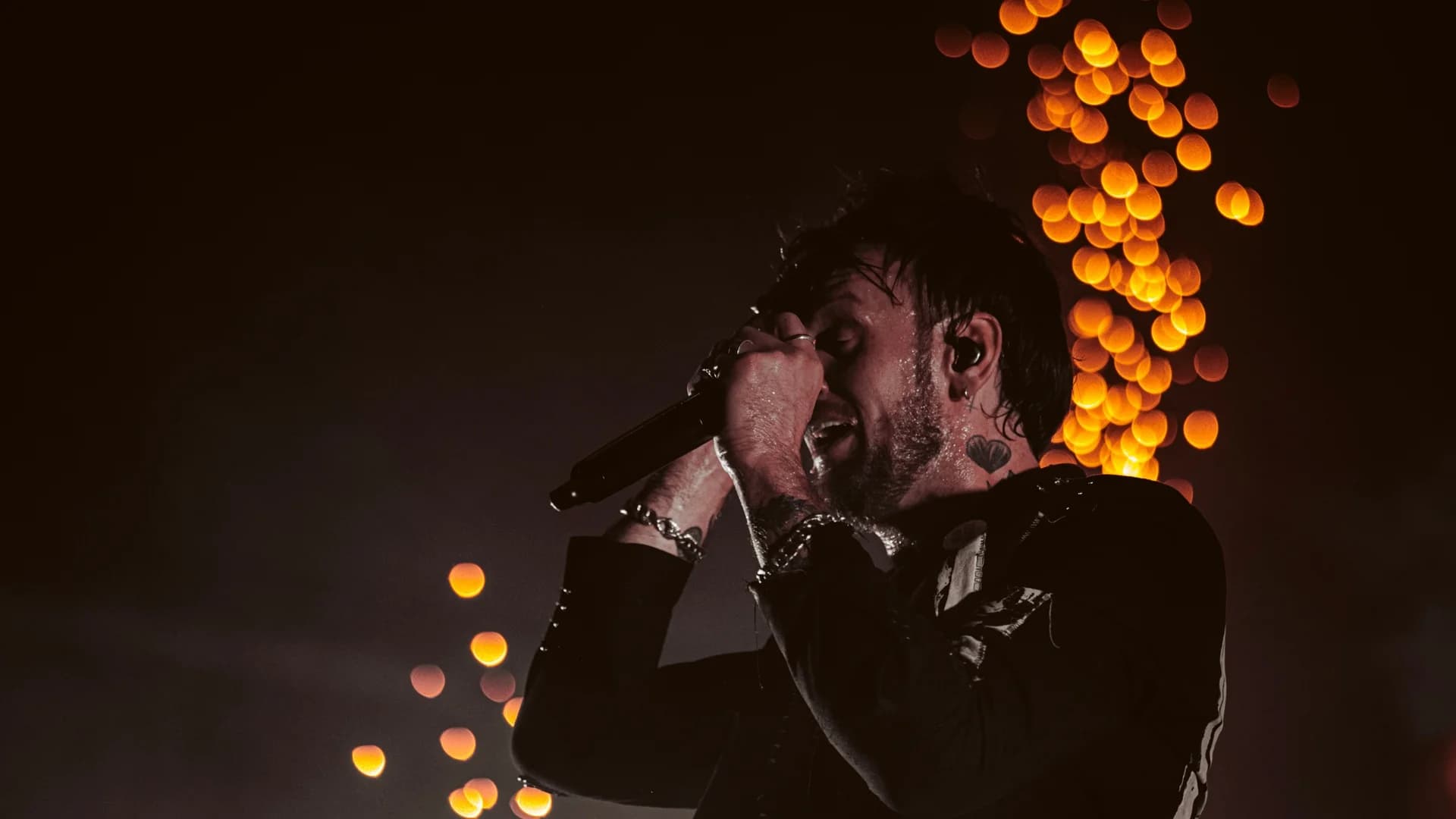 Live bei: Bury Tomorrow + Polaris live in Köln