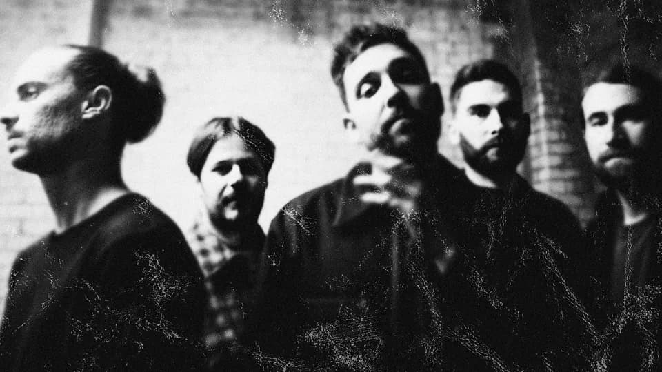 You Me At Six im Interview: „Das Album ist eine Hommage an diese Szene“